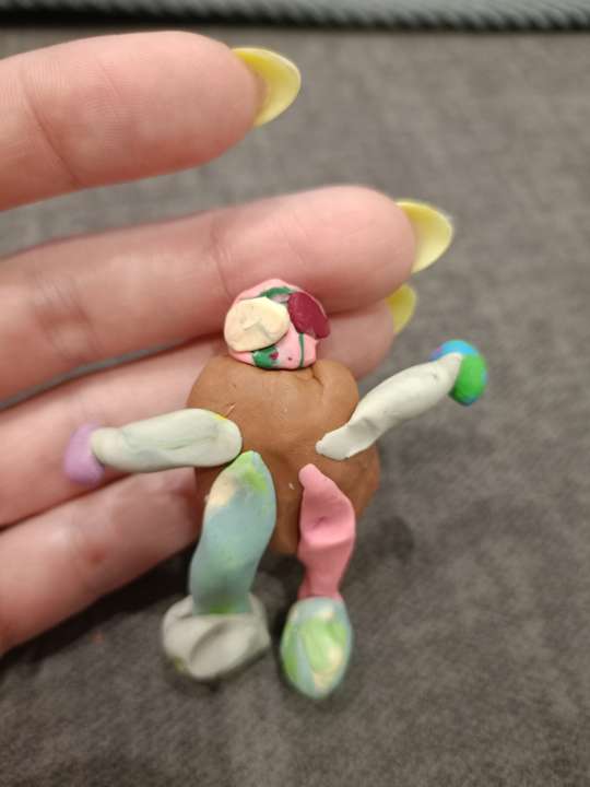ツ