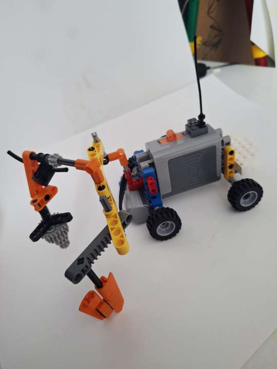 Лев Александров