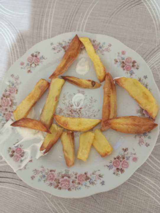 Арина Сейранян.